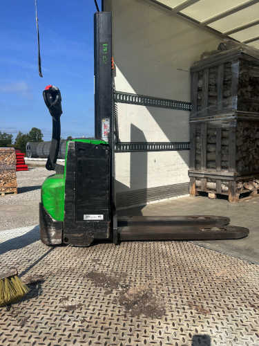 Danske Fragm&aelig;nd afs&aelig;tter varen med pallel&oslash;fter